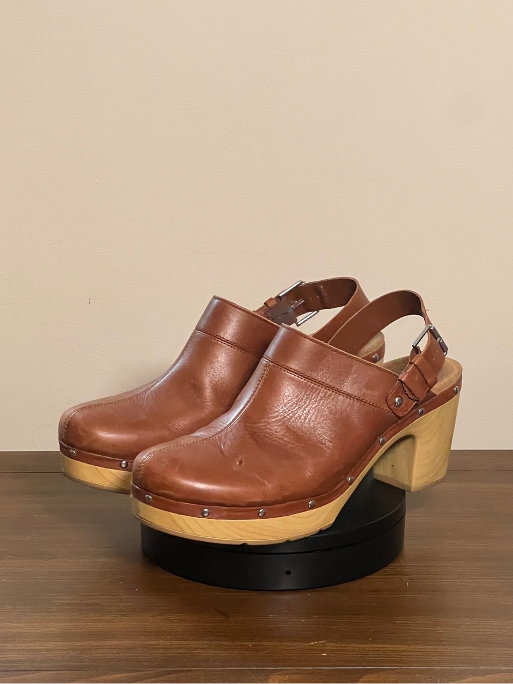 Clarks Artisan Women's Size US 12M Ledella York Leather Clog in Nutmeg Brown - Picture 7 of 13